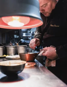 Gaëtan Evrard en cuisine